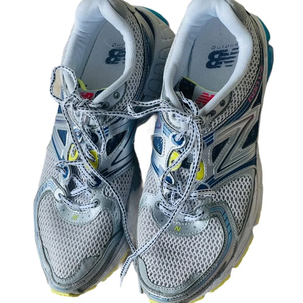 New Balance 680 2V Women’s Running Sneakers Shoes